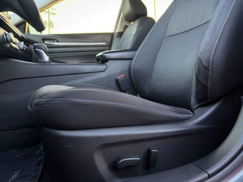 Used 2021 Nissan Altima 2.5 SV image 12