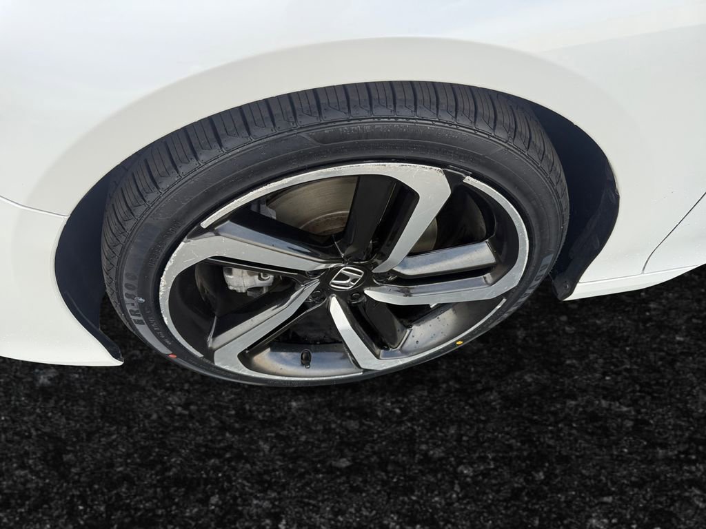 Used 2018 Honda Accord Sport image 9