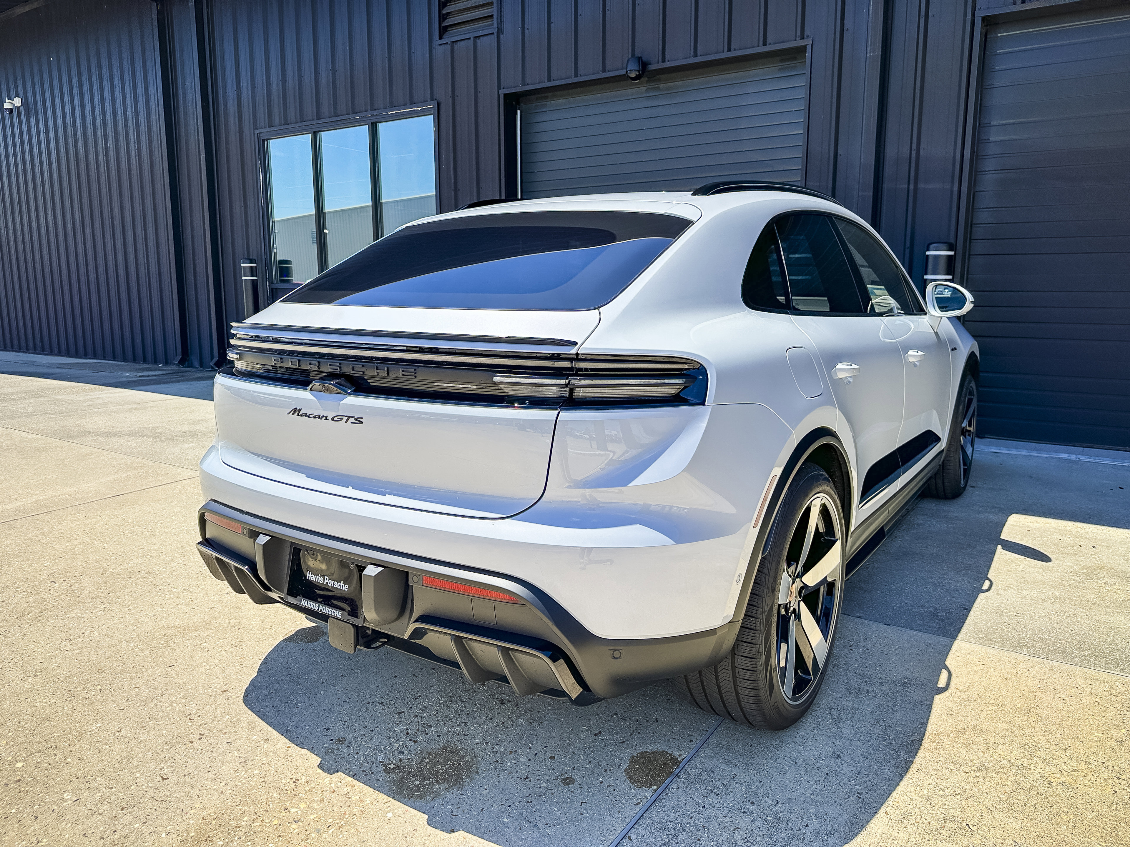 New 2026 Porsche Macan GTS Electric AWD/4WD image 5