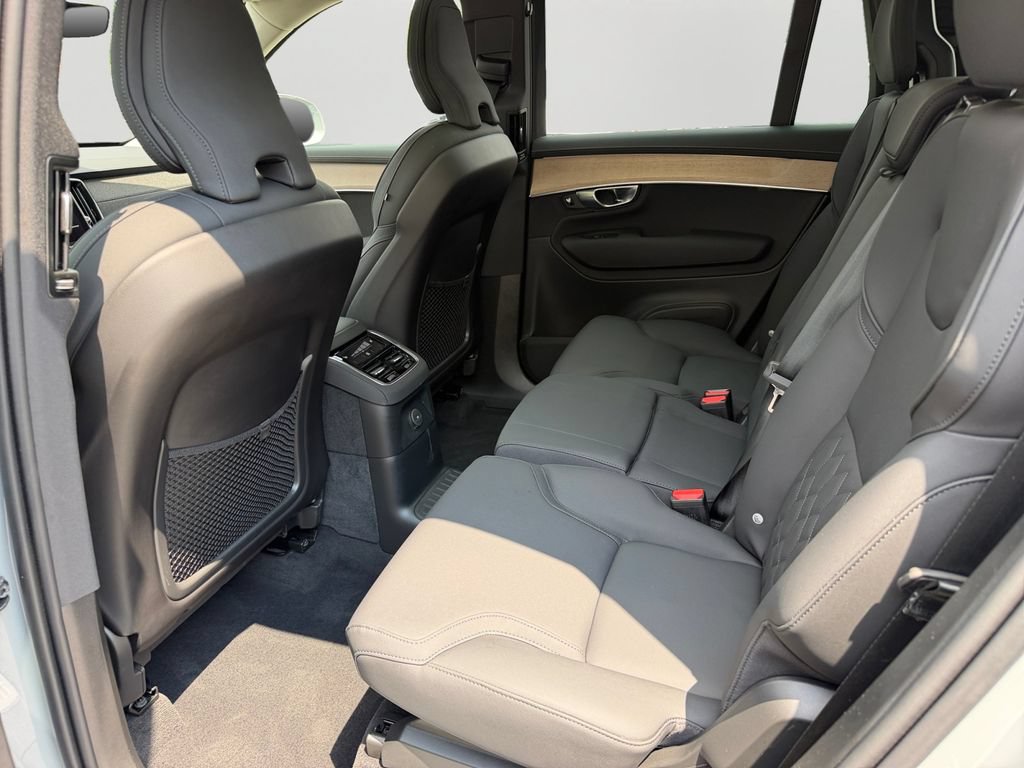 Certified 2026 Volvo XC90 T8 Plus w/ Protection Package Premier AWD/4WD image 12