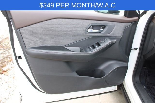 Used 2023 Nissan Rogue SV AWD/4WD image 18