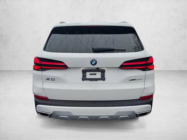 New 2026 BMW X5 xDrive50e image 7