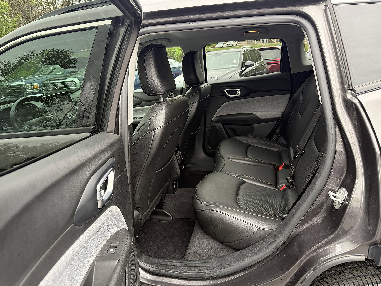 Used 2022 Jeep Compass Latitude AWD/4WD image 13