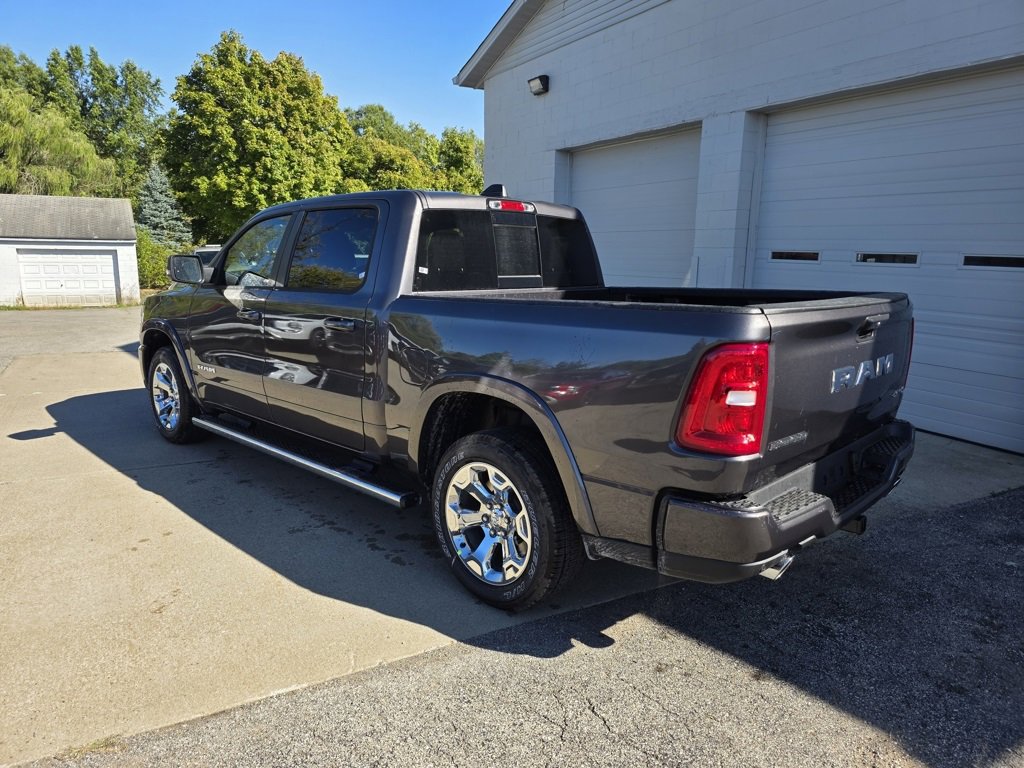 New 2026 RAM 1500 4x4 Crew Cab image 7