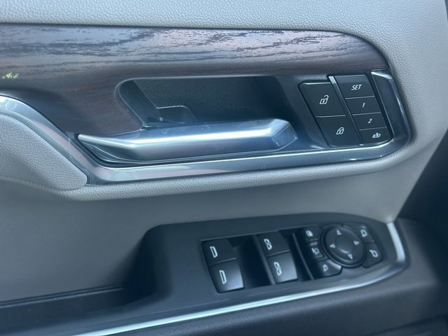 New 2025 GMC Sierra 3500 SLT w/ SLT Convenience Package image 40