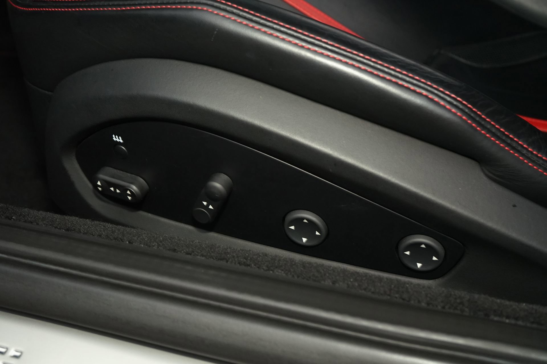 Used 2019 Ferrari 812 Superfast image 34