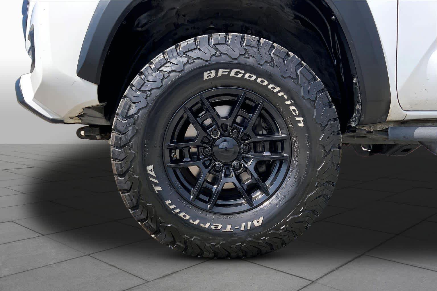 Used 2020 Toyota Tacoma TRD Pro AWD/4WD image 11