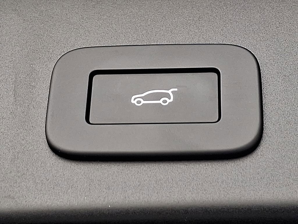 Certified 2026 Land Rover Range Rover Evoque S image 27