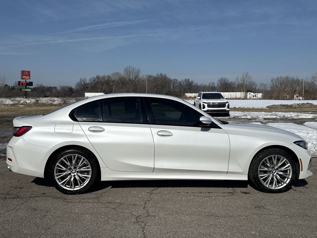 Used 2023 BMW 330i xDrive Sedan w/ Driving Assistance Package image 9