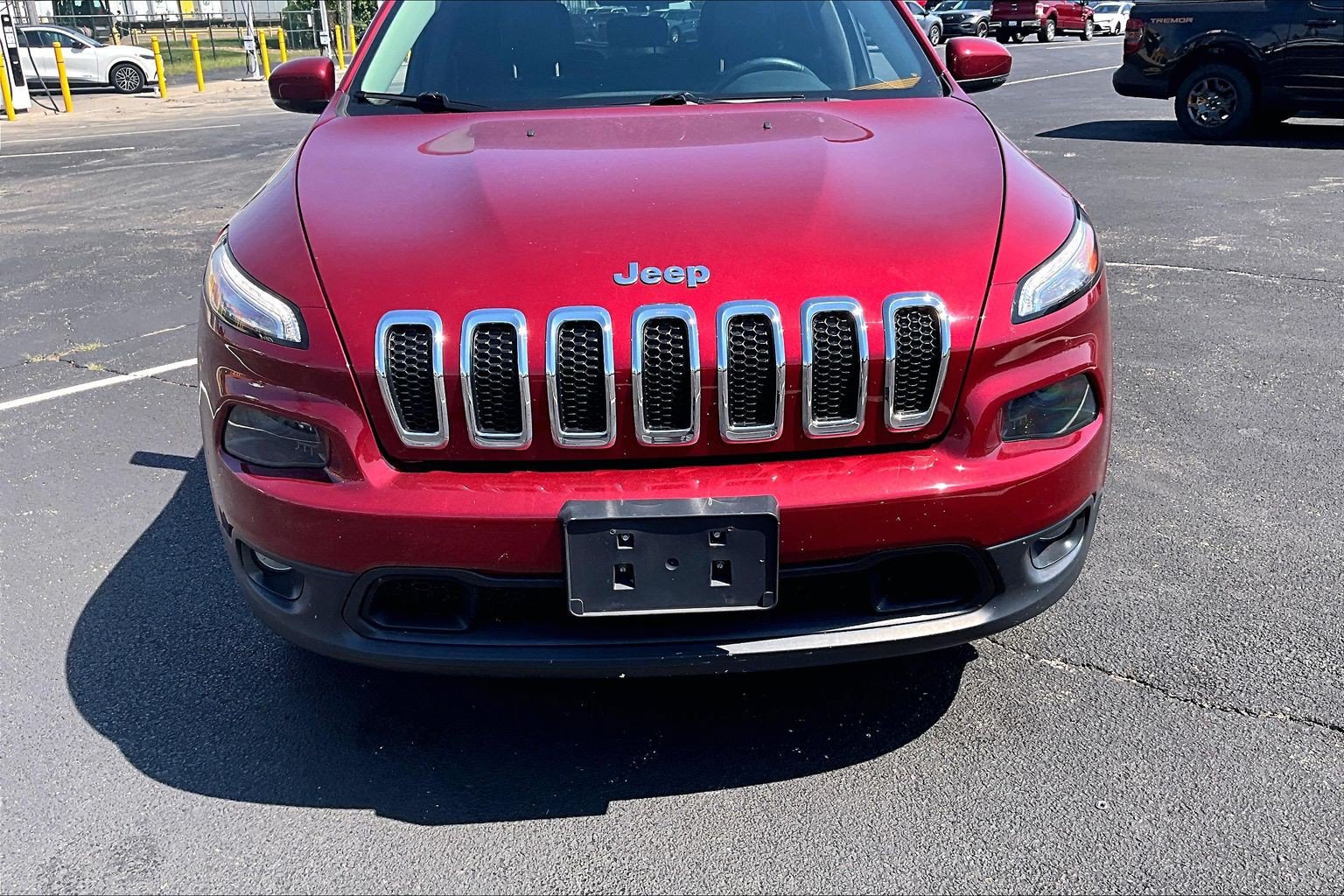 Used 2016 Jeep Cherokee Latitude w/ Safety/Convenience Group AWD/4WD image 4