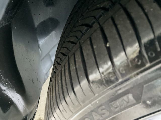 Used 2024 Tesla Model Y Performance AWD/4WD image 27