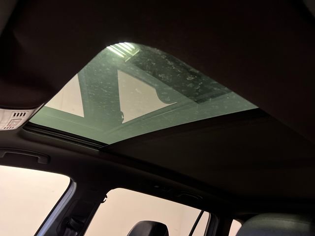 Used 2021 Volkswagen Tiguan SE R-Line image 28