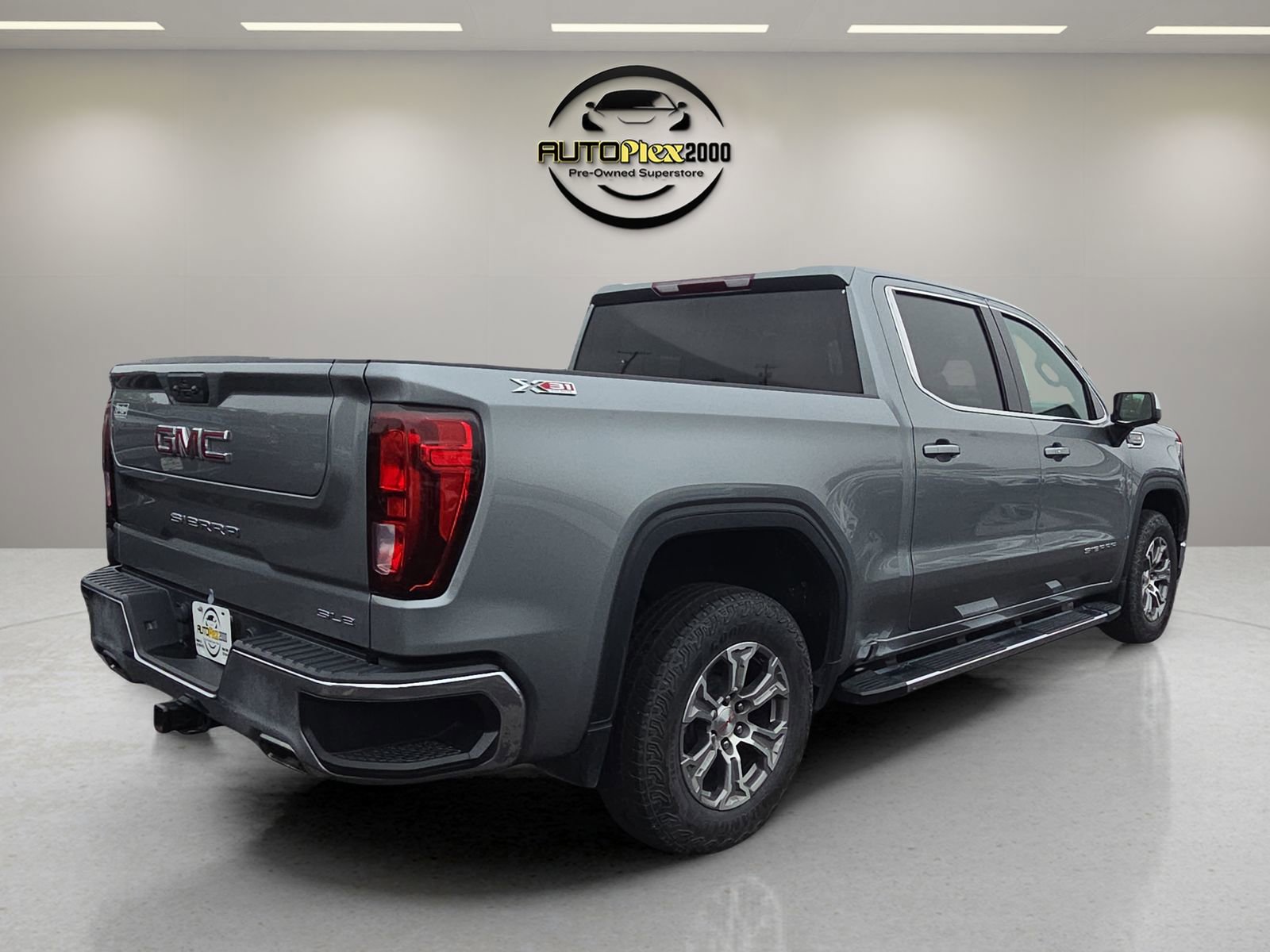 Used 2023 GMC Sierra 1500 SLE image 7