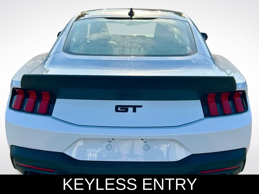 Used 2025 Ford Mustang GT Premium image 6