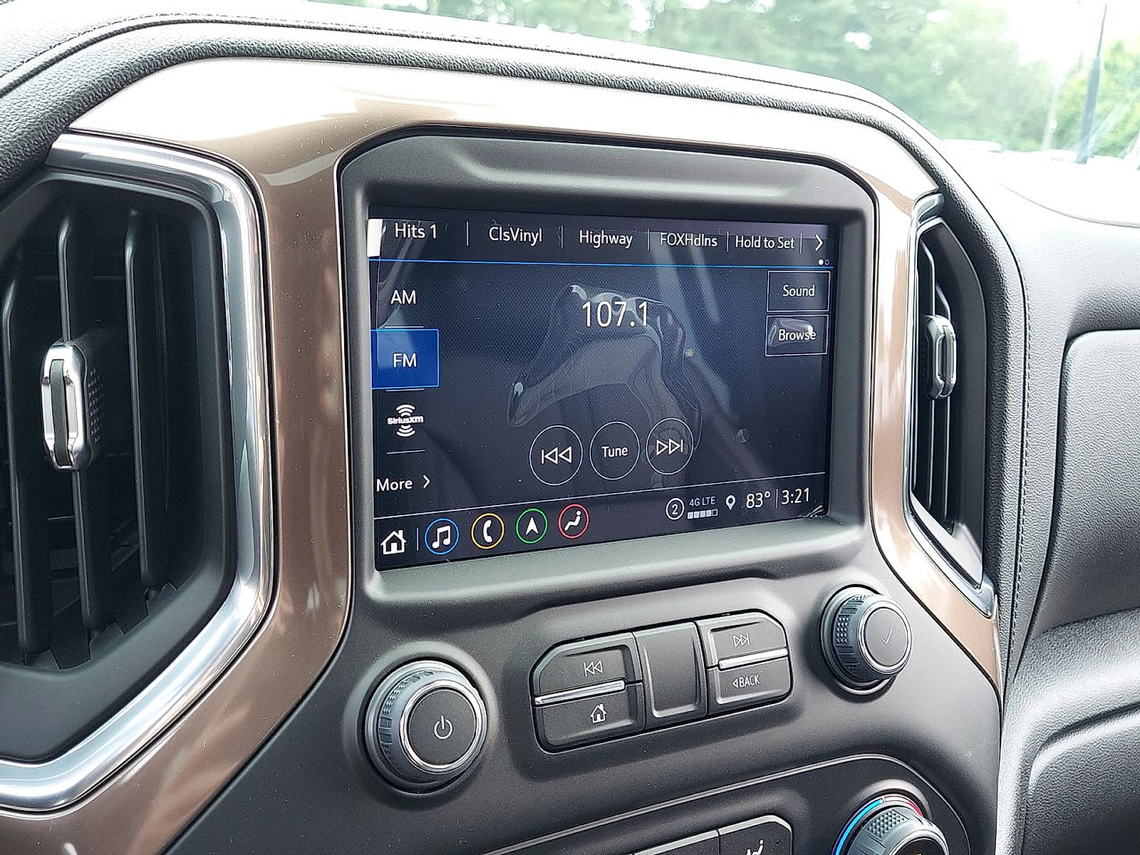 Used 2022 Chevrolet Silverado 2500 High Country w/ Z71 Off-Road Package AWD/4WD image 16