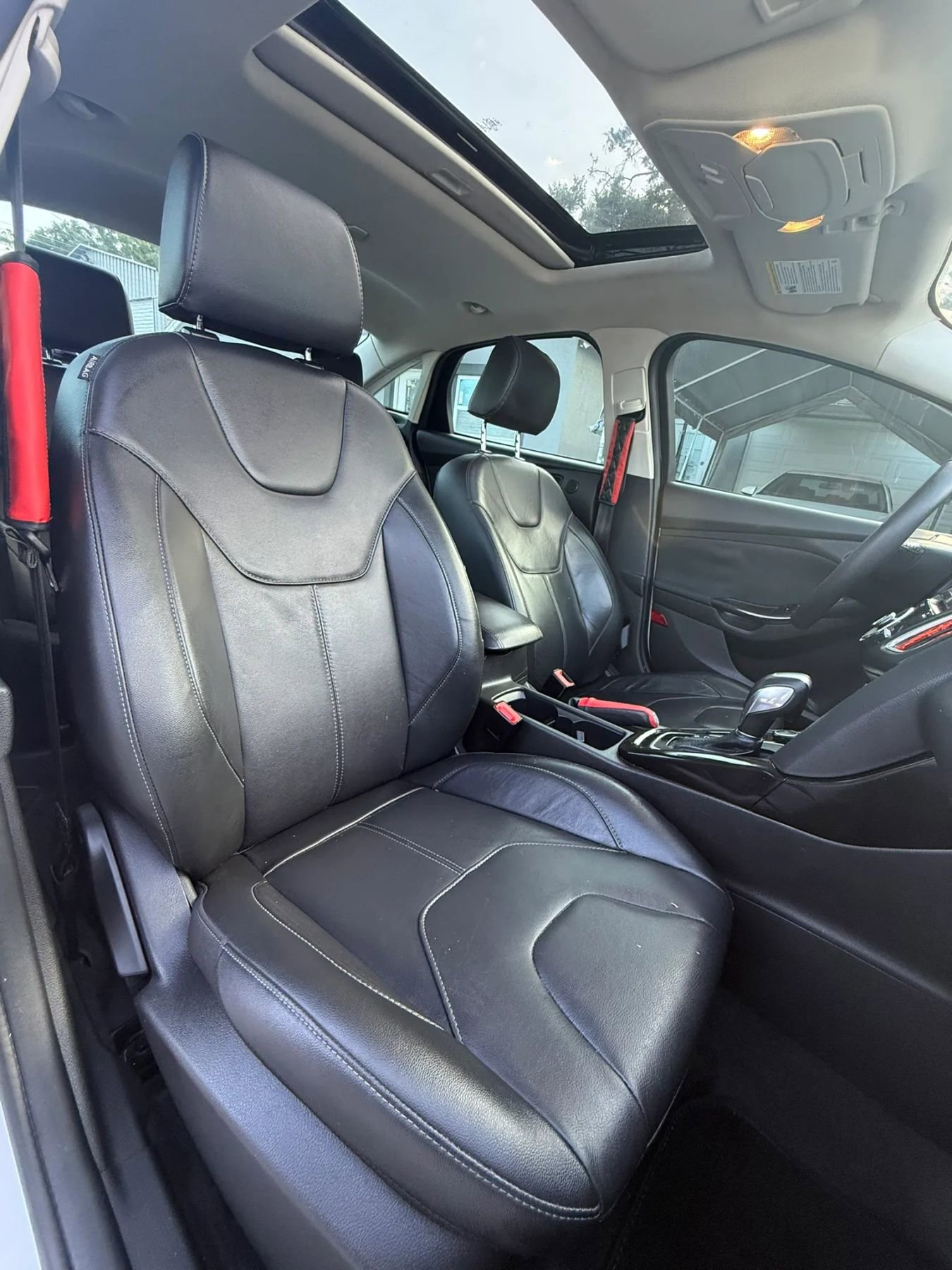 Used 2018 Ford Focus Titanium FWD image 15