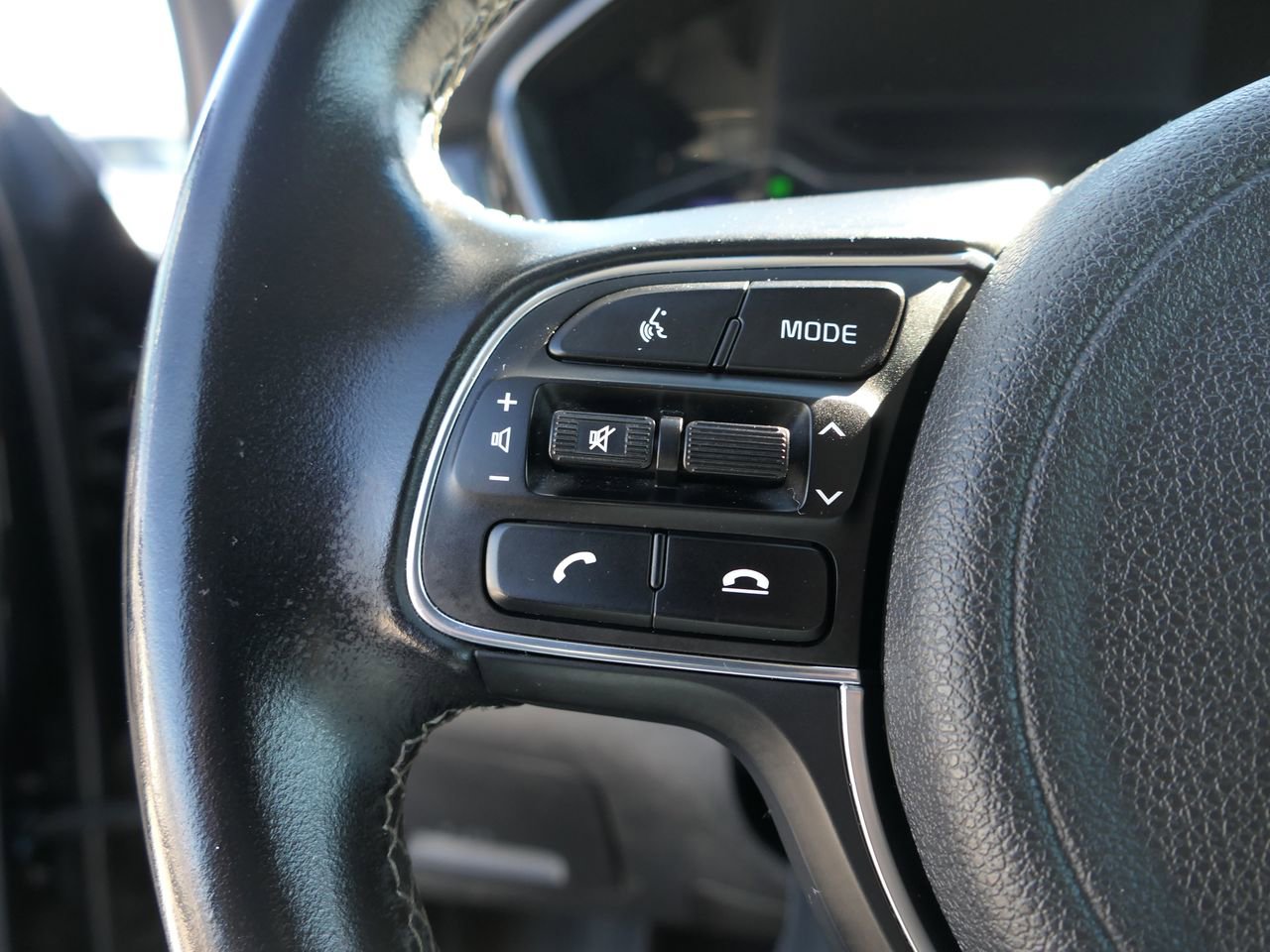 Used 2020 Kia Niro EX image 15