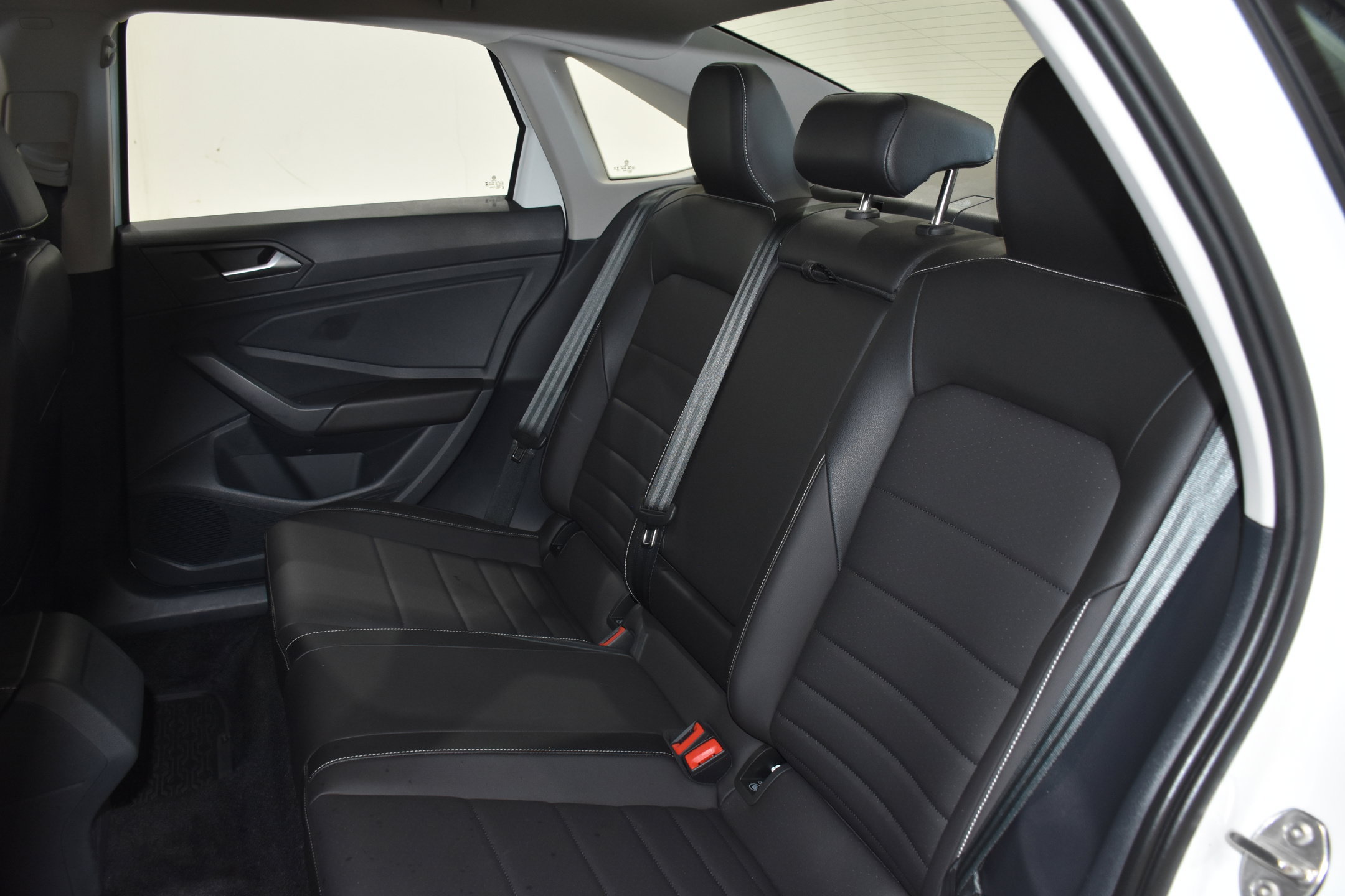 Used 2023 Volkswagen Jetta SE FWD image 30