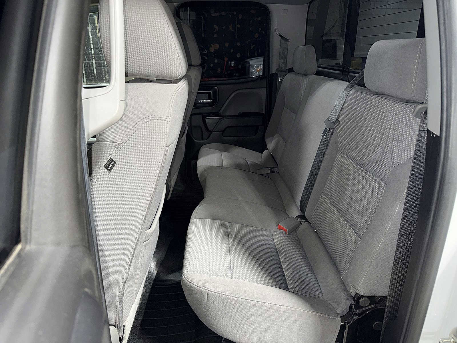 Used 2018 Chevrolet Silverado 1500 Custom w/ Custom Value Package image 17