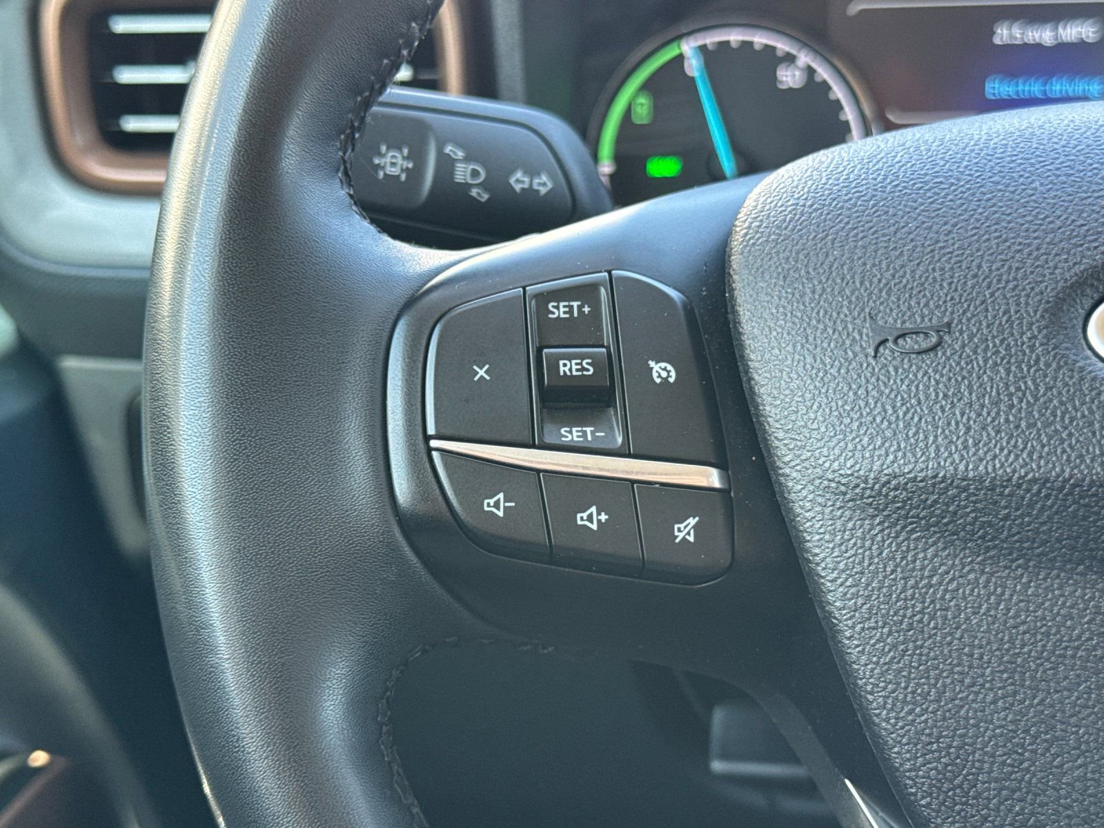 Used 2023 Ford Maverick Lariat w/ Lariat Luxury Package image 26