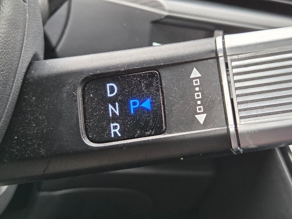 Used 2025 Hyundai Santa Fe SEL FWD image 38