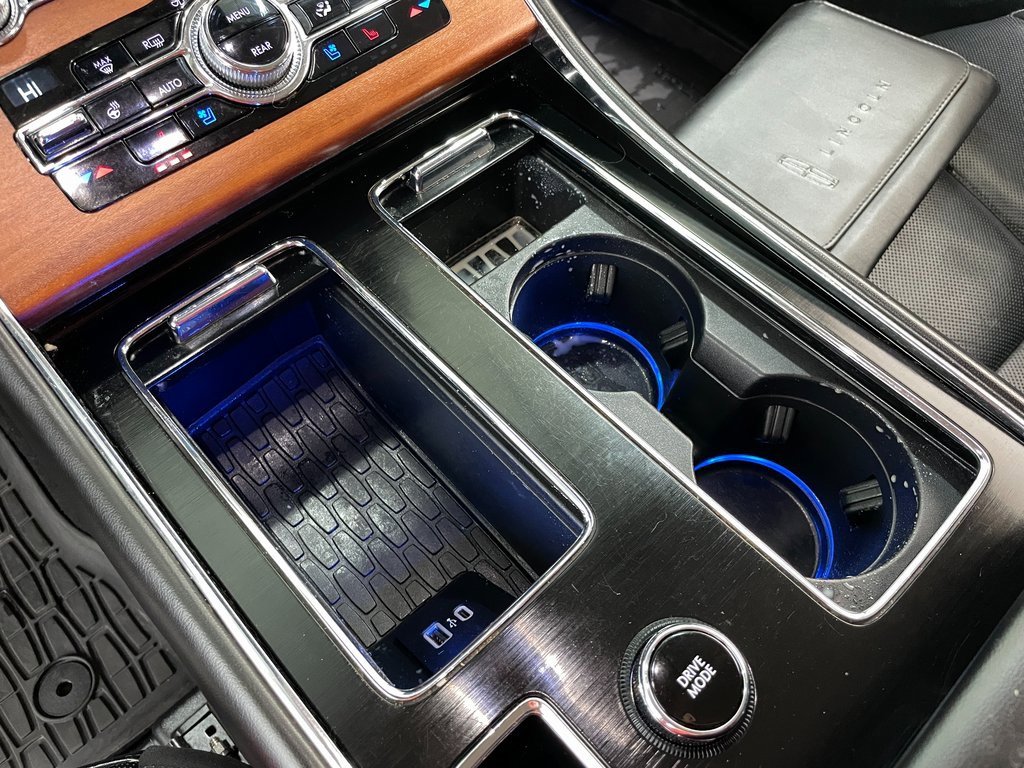 Used 2020 Lincoln Aviator Reserve w/ Elements Package Plus image 33