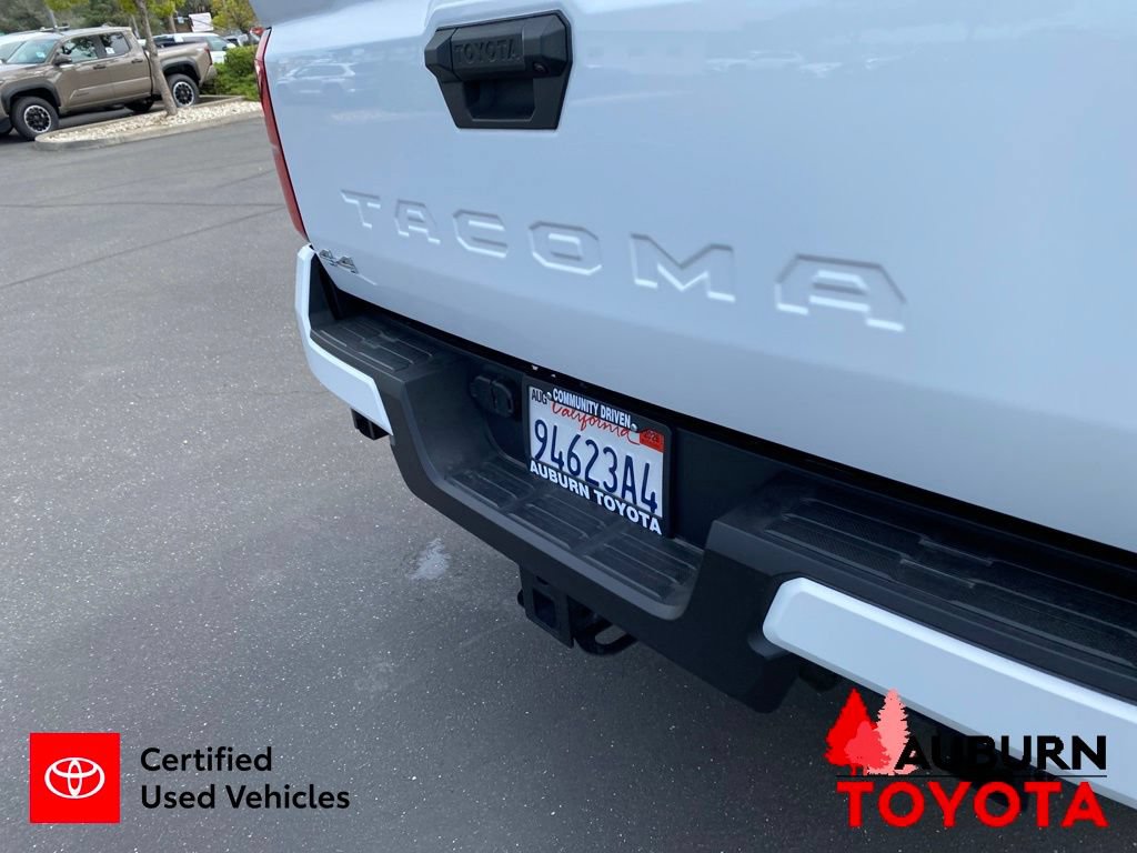 Certified 2024 Toyota Tacoma SR5 AWD/4WD image 12