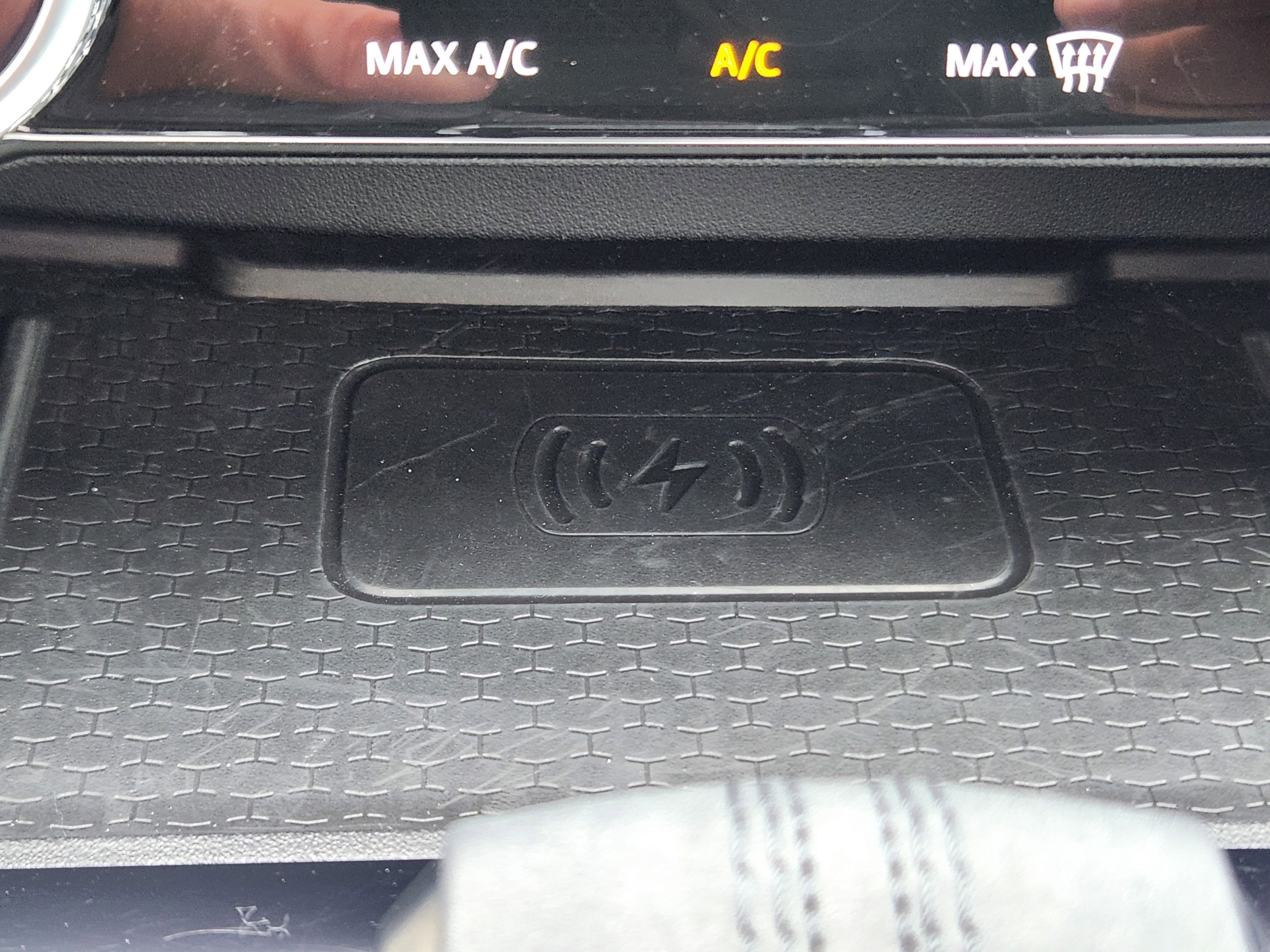 Certified 2025 Jaguar F-PACE R-Dynamic S AWD/4WD image 30