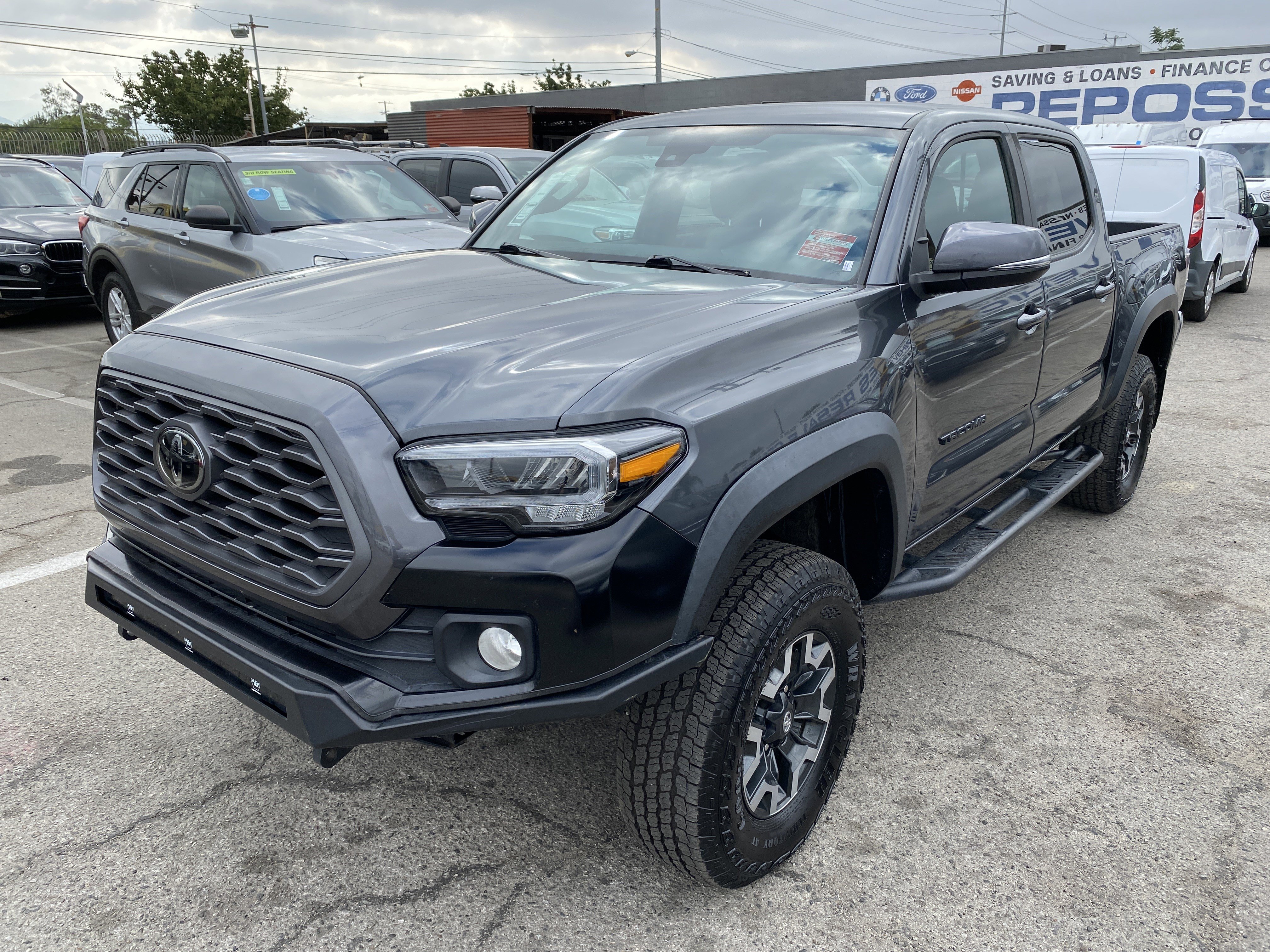 Used 2023 Toyota Tacoma TRD Off-Road image 2