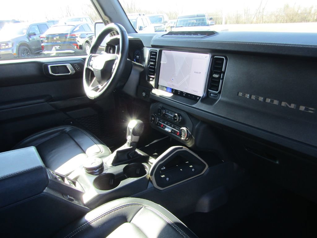 Used 2025 Ford Bronco Badlands AWD/4WD image 12