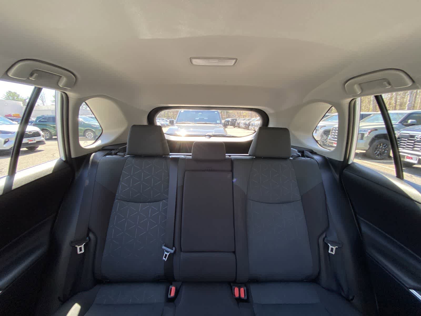 Used 2025 Toyota RAV4 XLE image 27