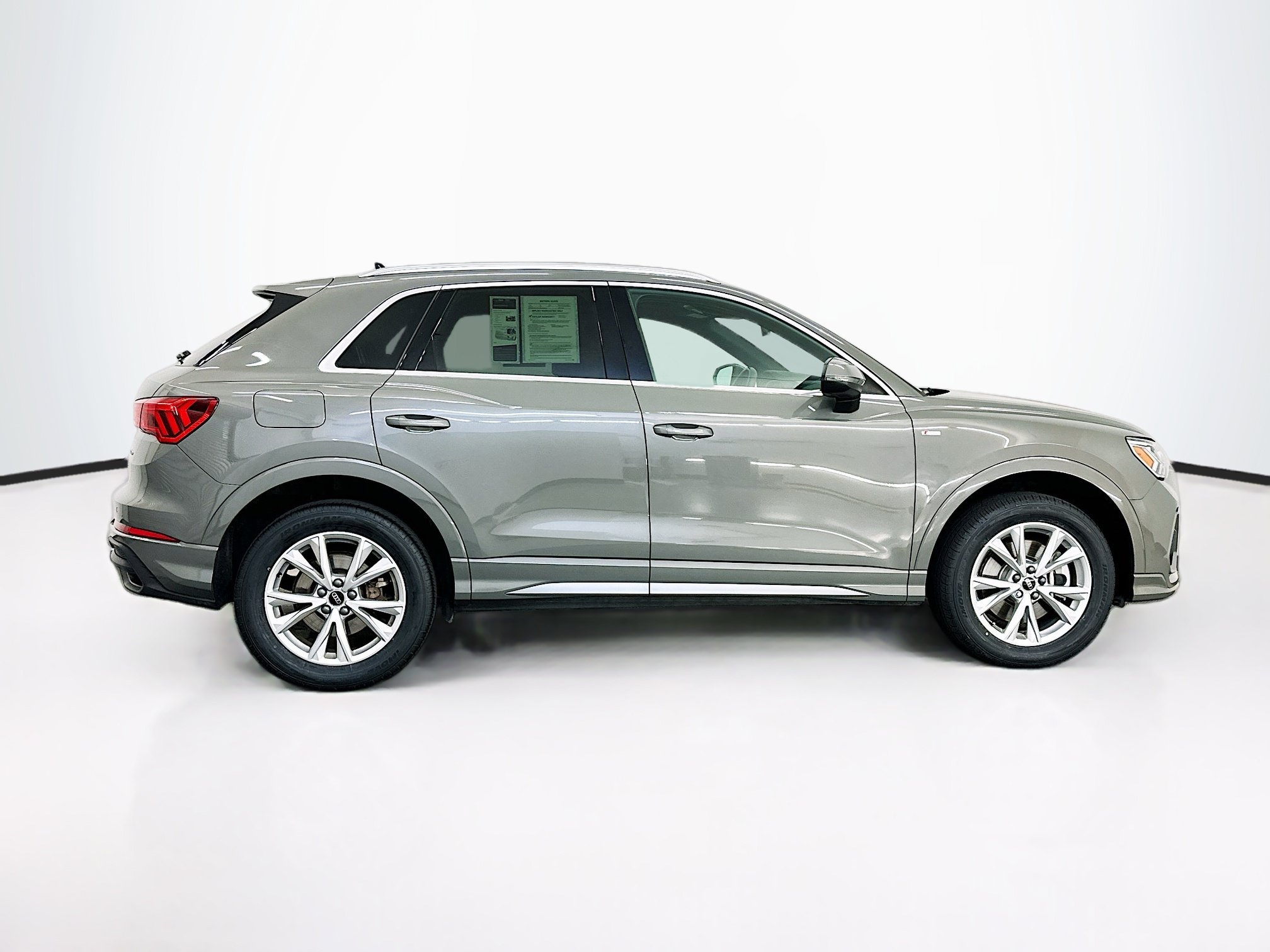 Used 2025 Audi Q3 2.0T Premium AWD/4WD image 10