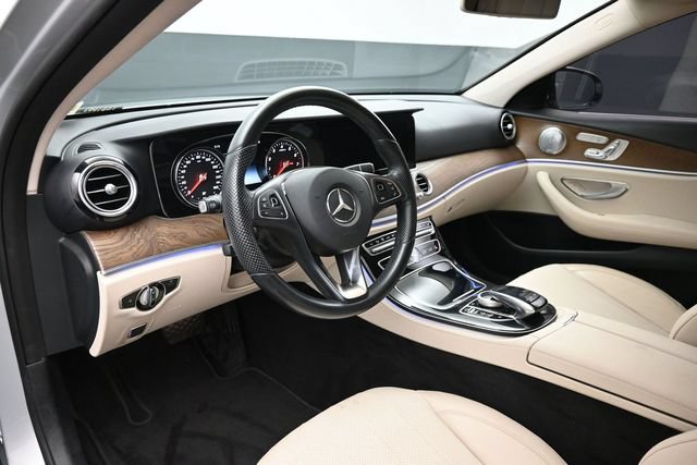 Used 2017 Mercedes-Benz E 300 4MATIC image 17