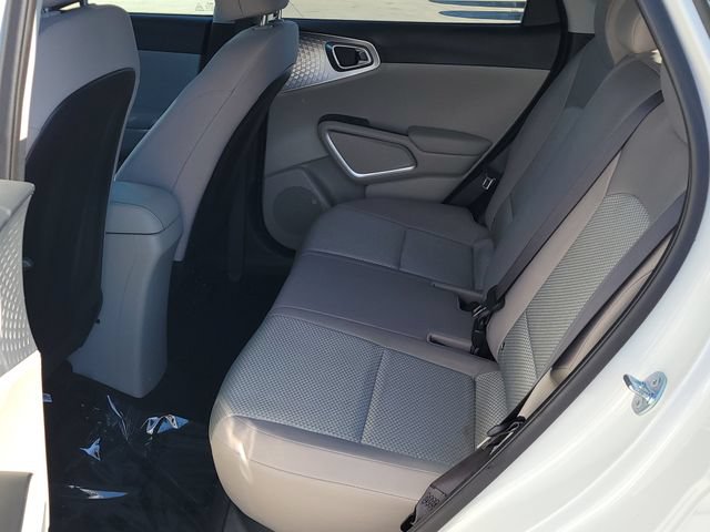 Certified 2025 Kia Soul LX w/ LX Technology Package FWD image 11