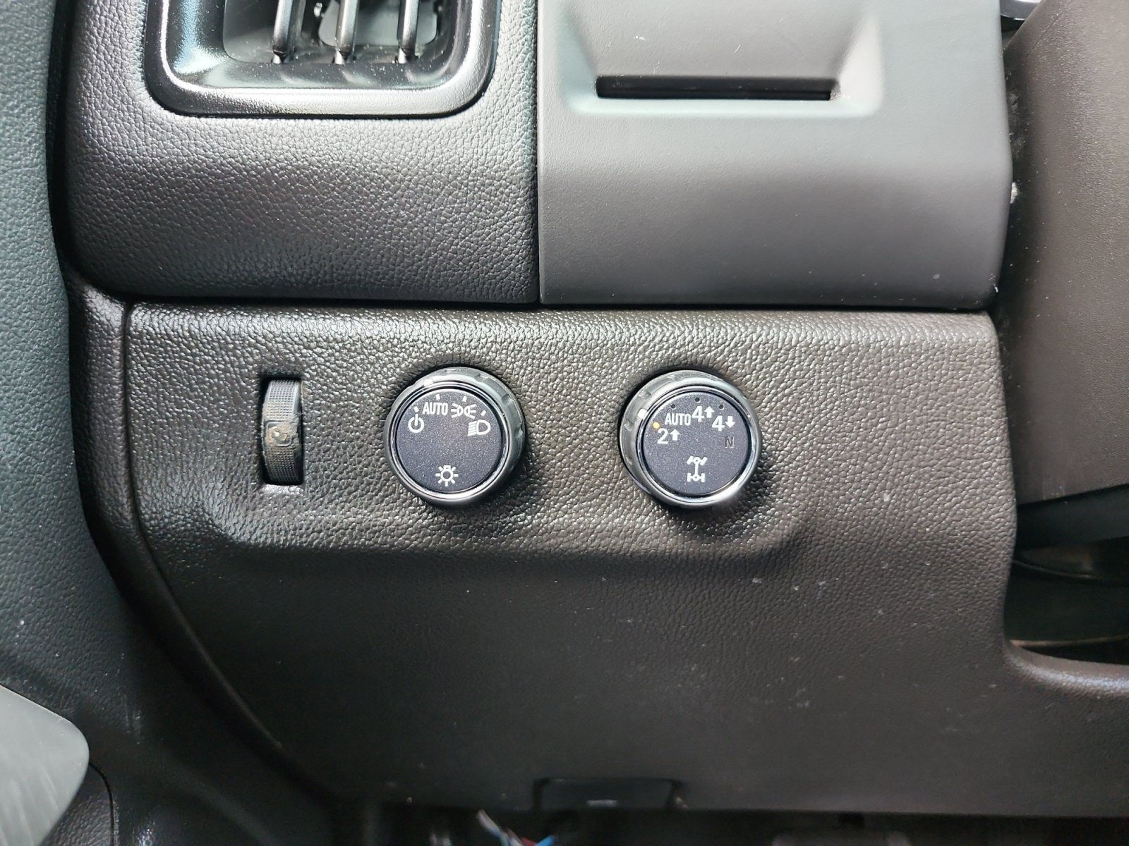 Used 2022 Chevrolet Colorado LT w/ Fleet Safety Package AWD/4WD image 23