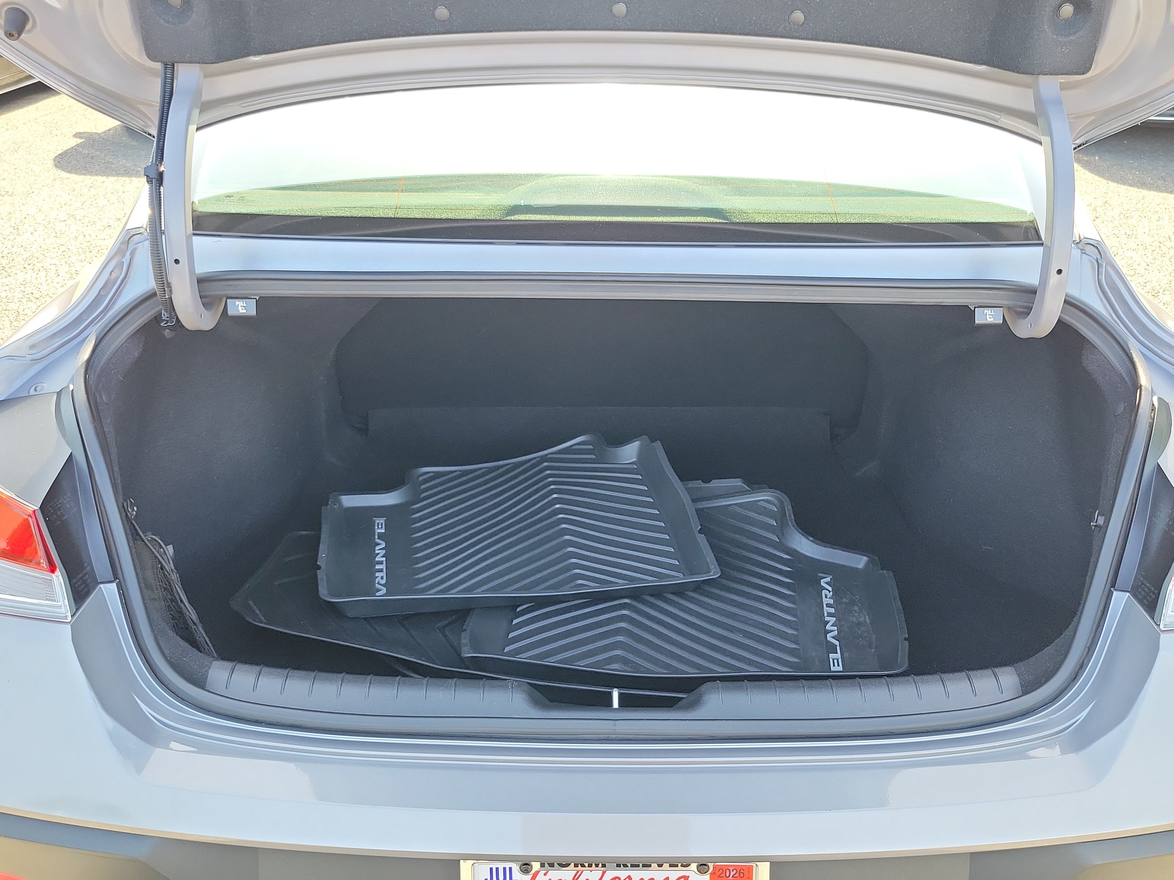 Certified 2024 Hyundai Elantra SEL FWD image 18