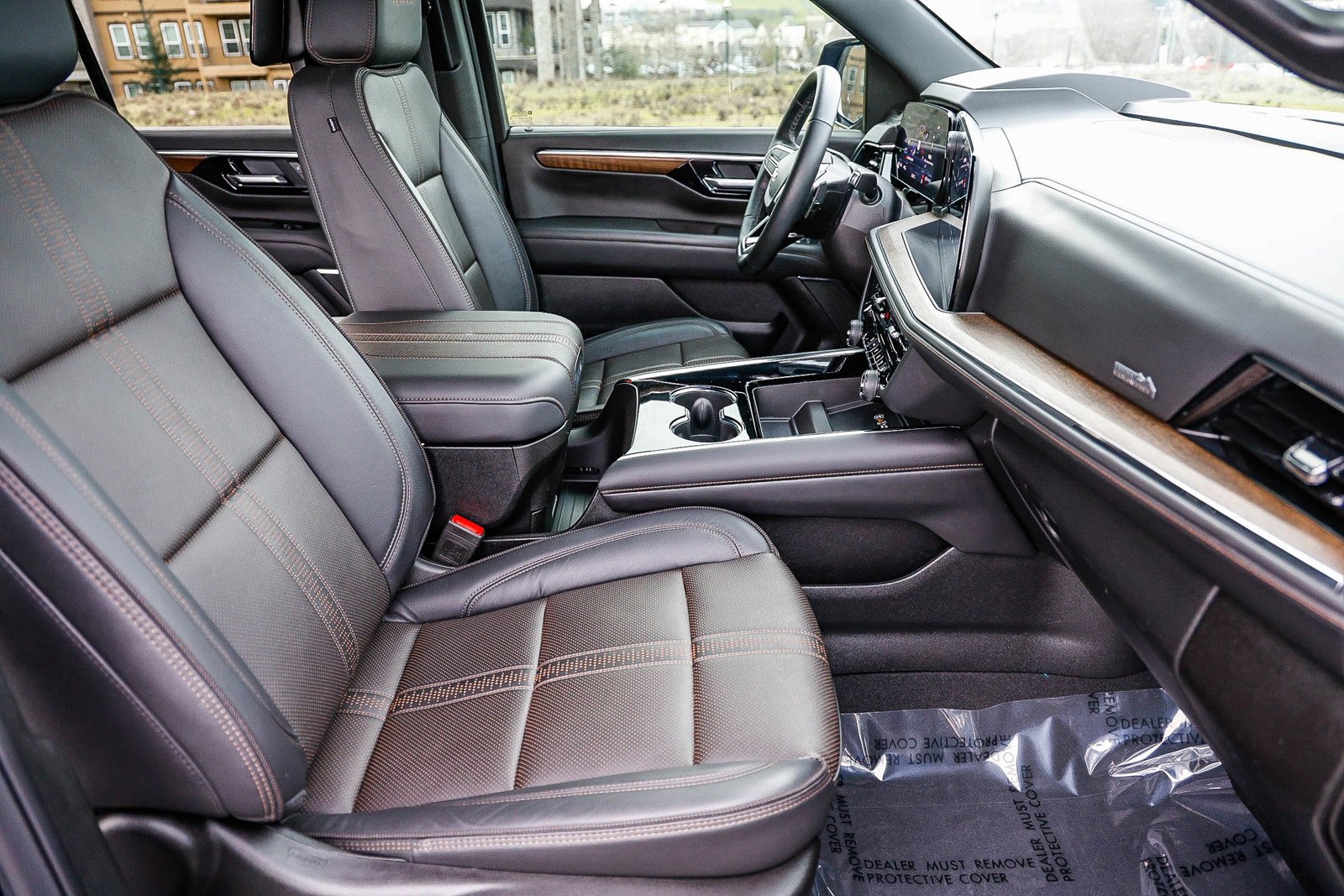 Used 2025 Chevrolet Tahoe High Country image 17