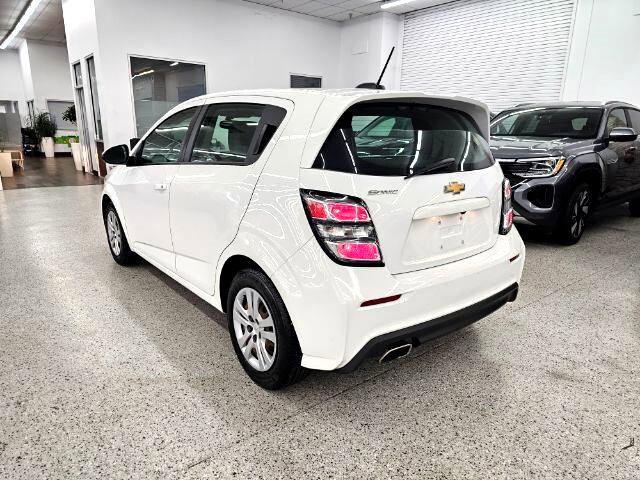Used 2018 Chevrolet Sonic LT image 6