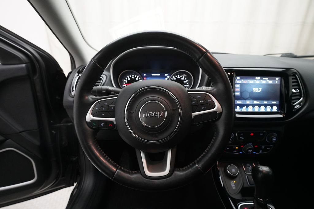 Used 2019 Jeep Compass Limited w/ Safety & Security Group AWD/4WD image 4