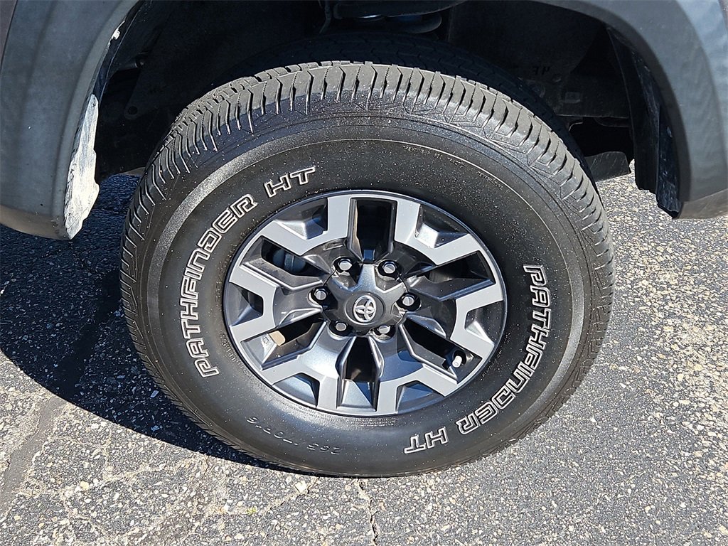 Used 2021 Toyota Tacoma TRD Off-Road image 7