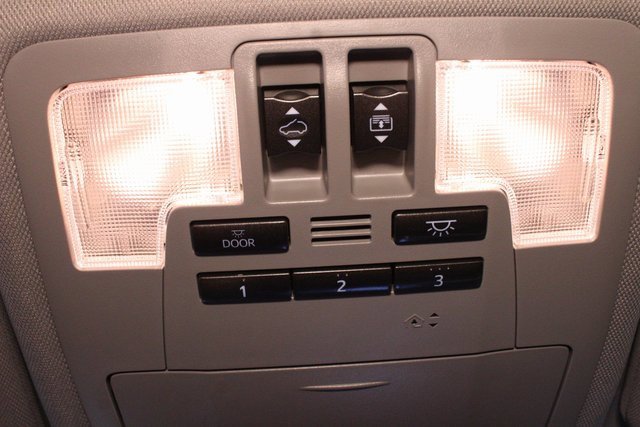 Used 2017 Toyota Highlander Limited image 29