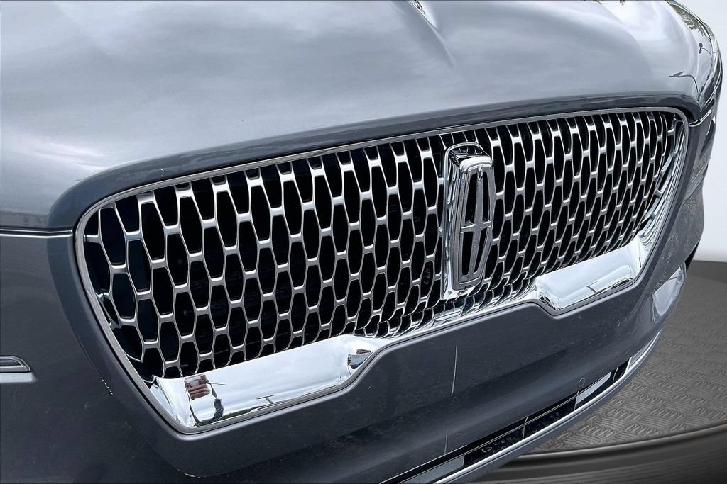 Certified 2023 Lincoln Aviator Reserve w/ Equipment Group 201A RWD image 34