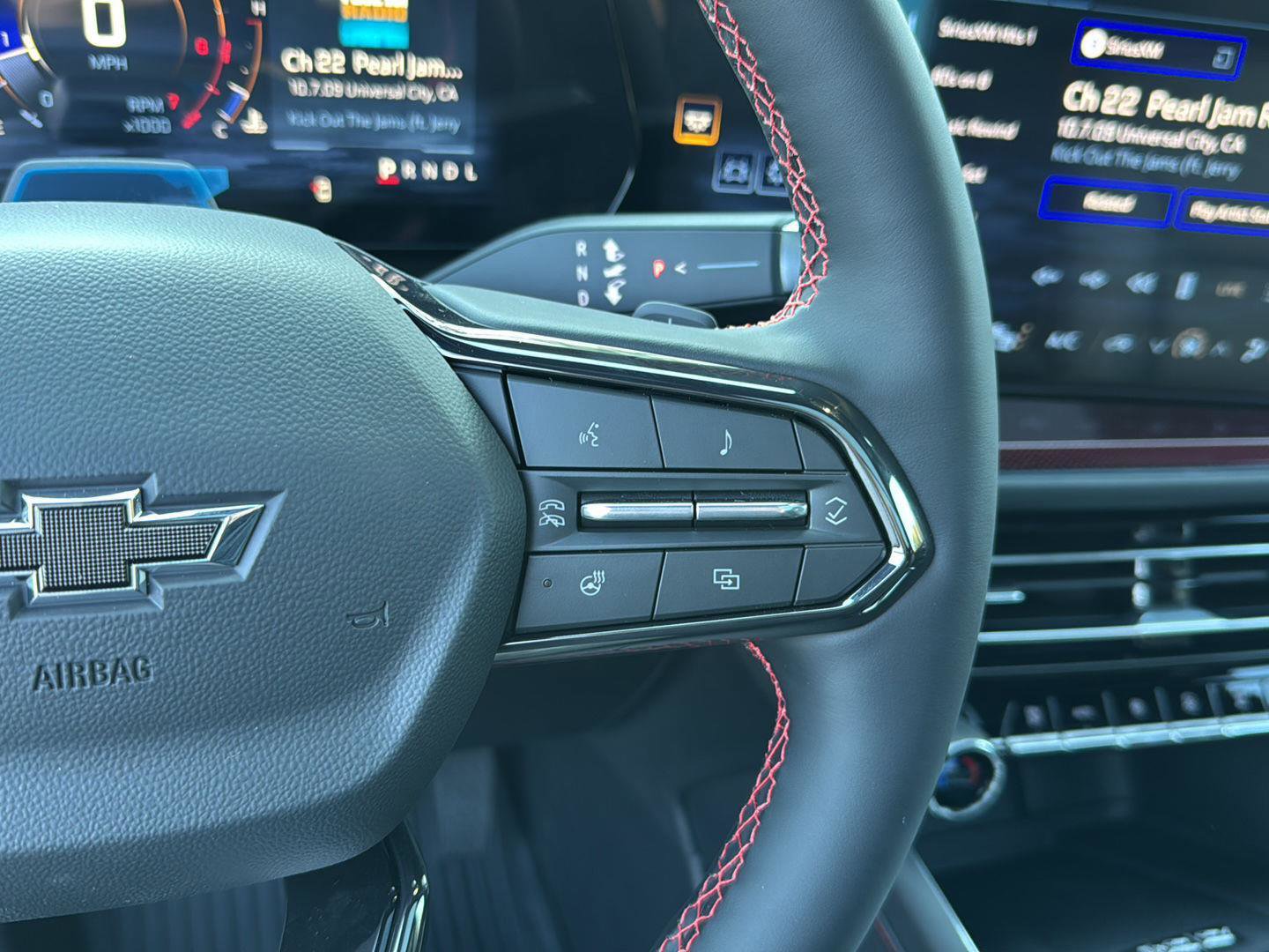 New 2026 Chevrolet Traverse RS w/ LPO, Floor Liner Package image 19