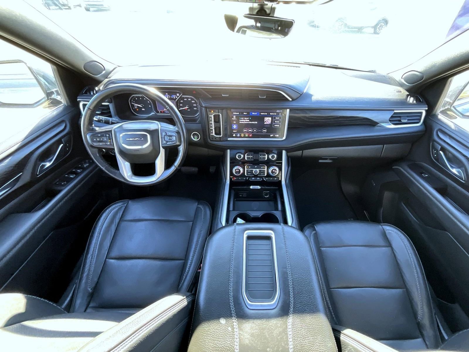 Used 2021 GMC Yukon Denali w/ Denali Ultimate Package image 15
