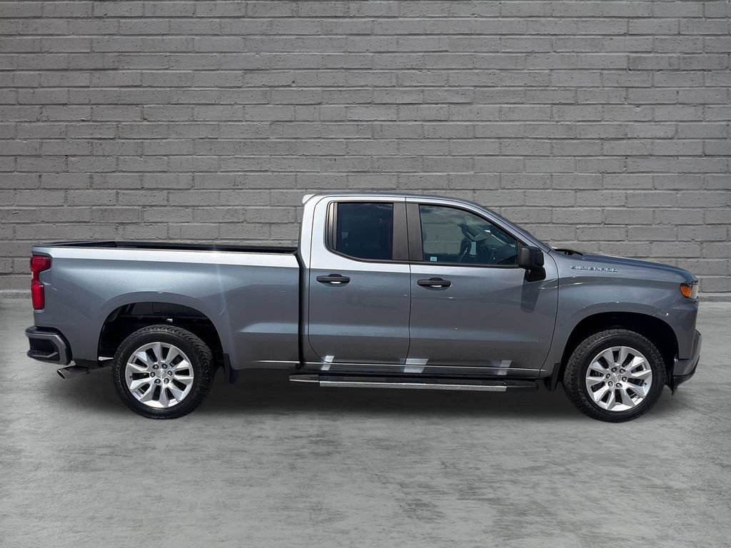 Used 2019 Chevrolet Silverado 1500 Custom w/ Custom Value Package AWD/4WD image 7