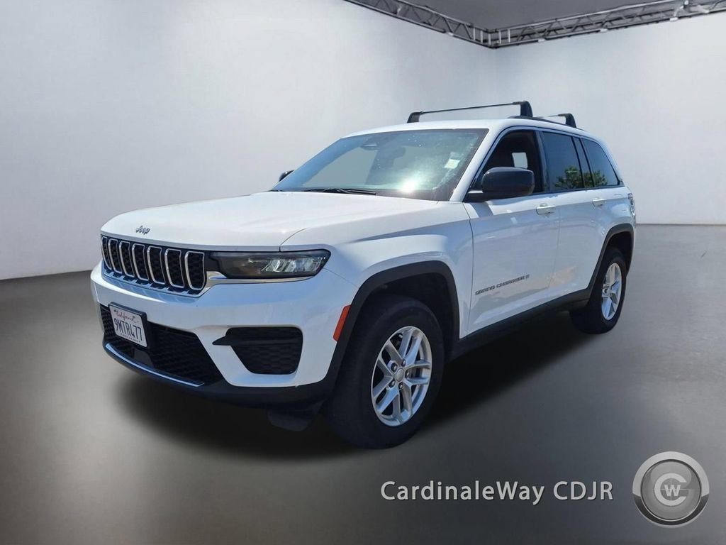 Used 2024 Jeep Grand Cherokee Laredo X AWD/4WD image 7