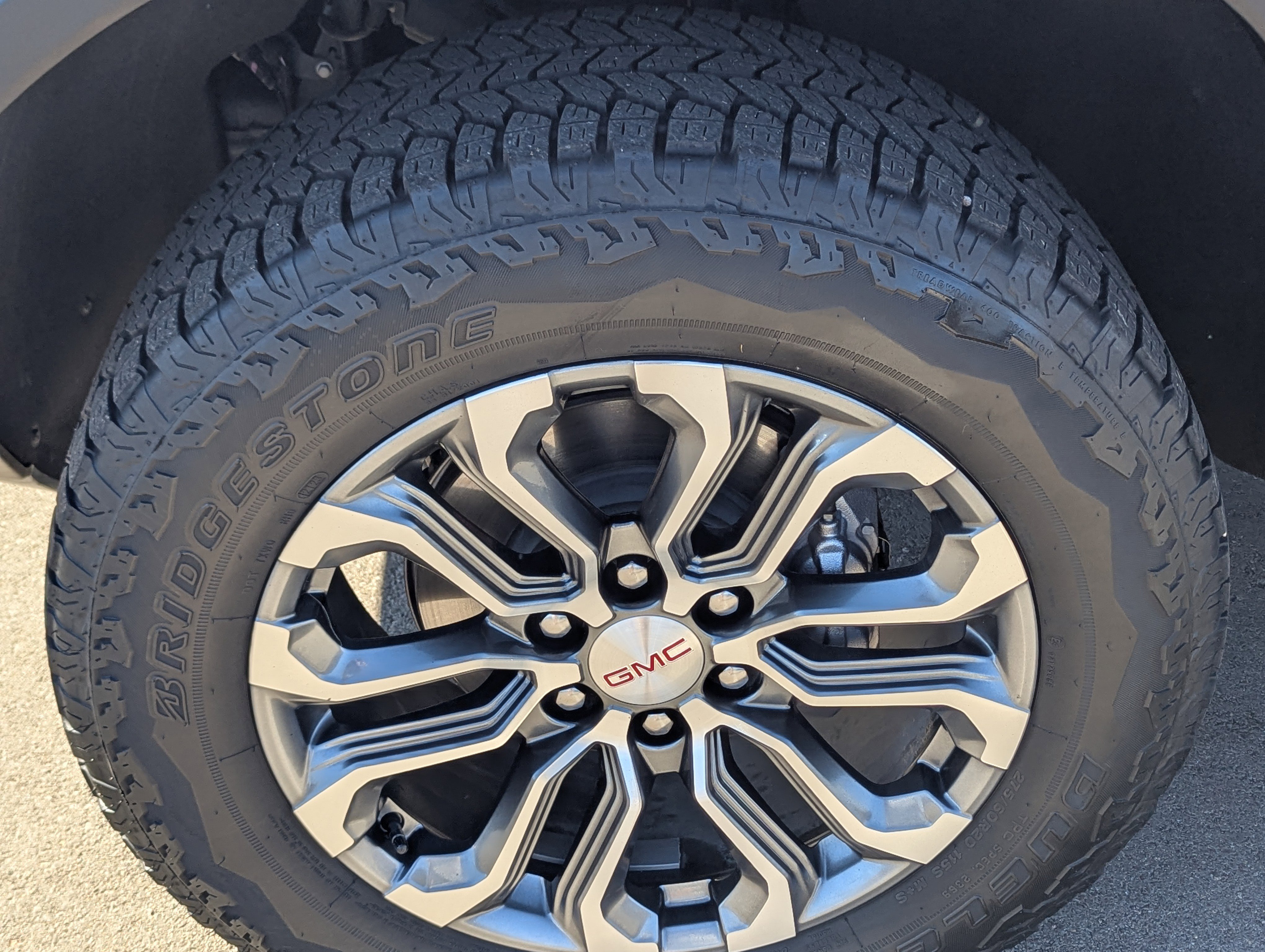 Used 2023 GMC Canyon Denali image 7