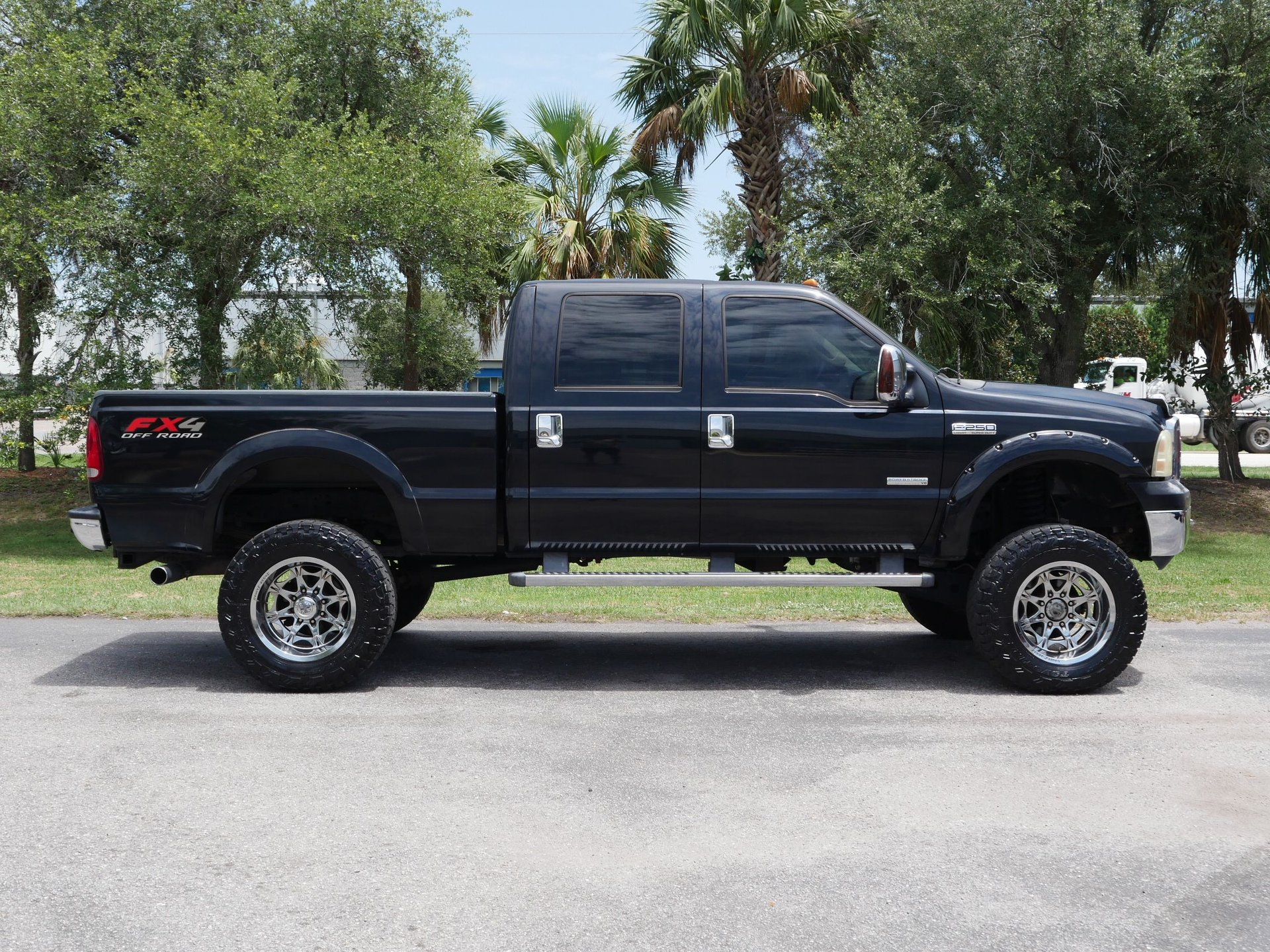 Used 2006 Ford F250 4x4 Crew Cab Super Duty image 44