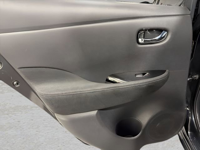 Used 2013 Nissan Leaf SV w/ Premium Pkg image 28