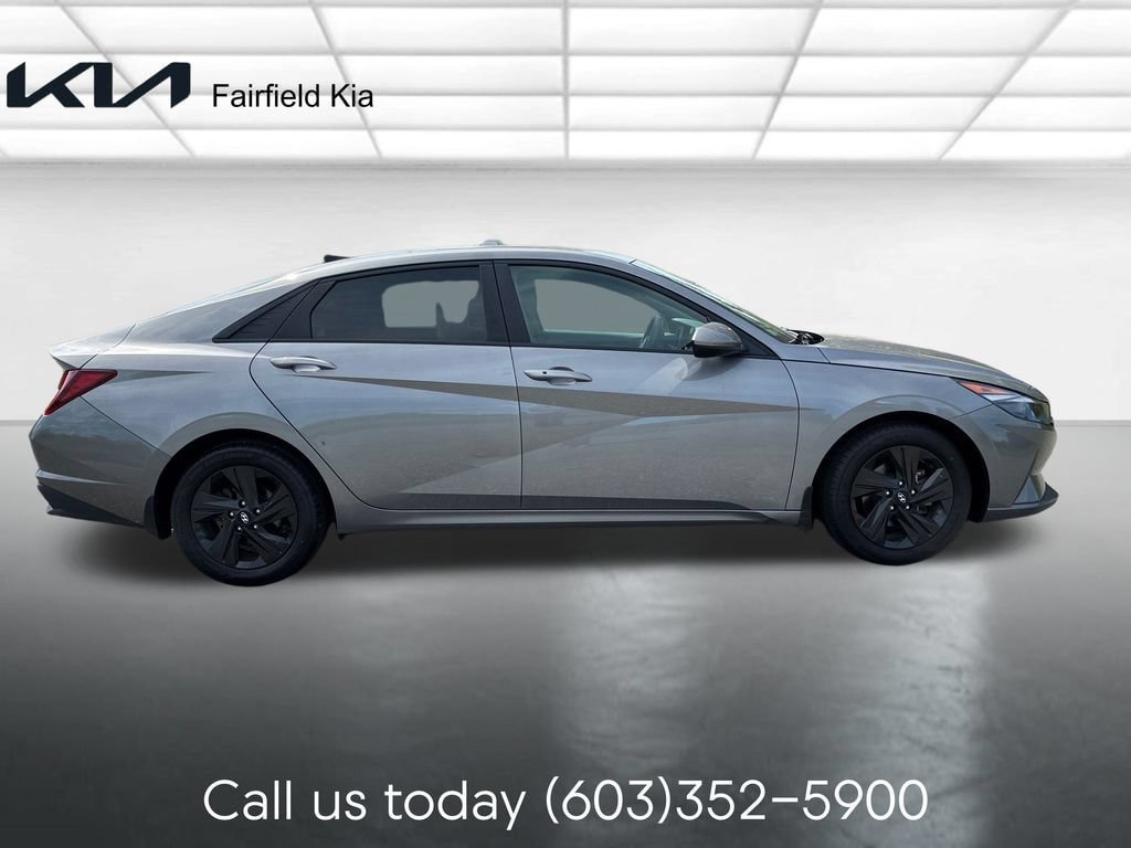 Used 2022 Hyundai Elantra SEL FWD image 6